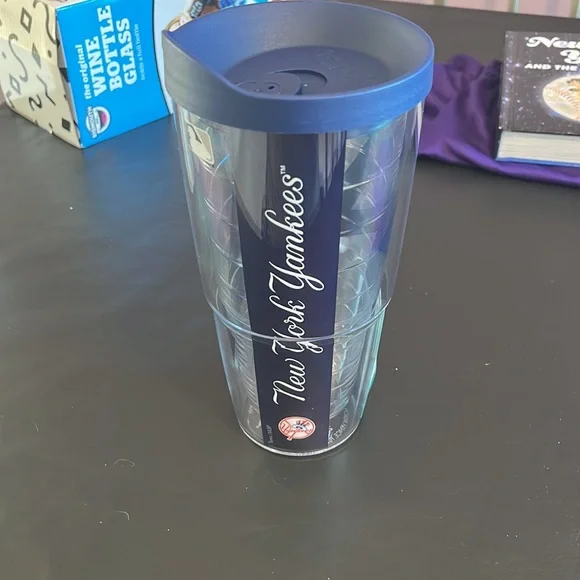 NY Yankees Tervis - Picture 3 of 5
